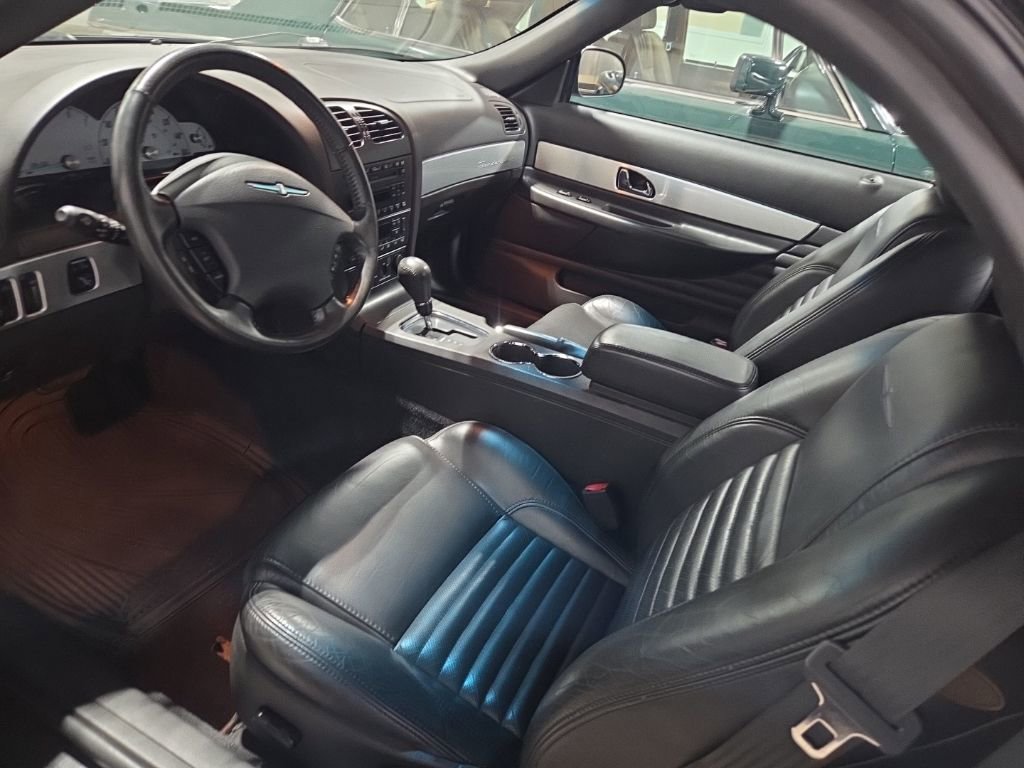 Used 2002 Ford Thunderbird RWD image 3
