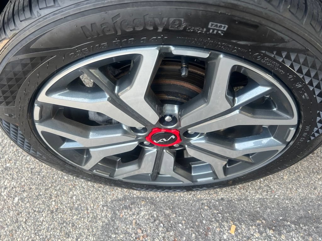 Certified 2023 Kia Seltos SX w/ SX Sunroof Package AWD/4WD image 44