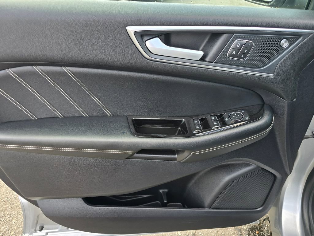 Used 2020 Ford Edge ST w/ Equipment Group 401A AWD/4WD image 9