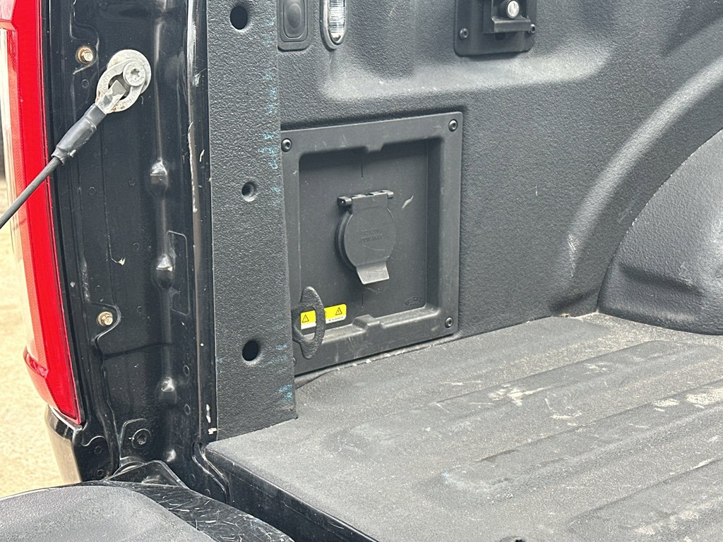 Used 2021 Ford F150 Lariat w/ Equipment Group 502A High image 10