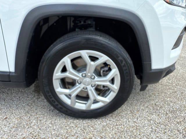 Certified 2024 Jeep Compass Sport AWD/4WD image 33