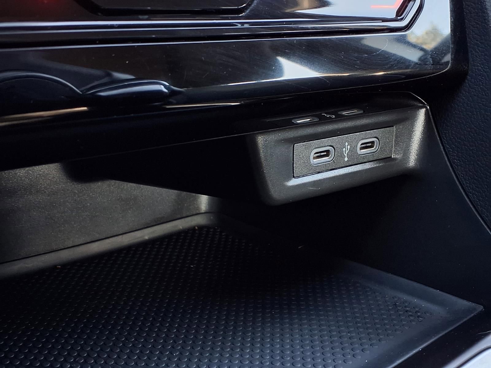 Certified 2025 Volkswagen Jetta Sport image 12