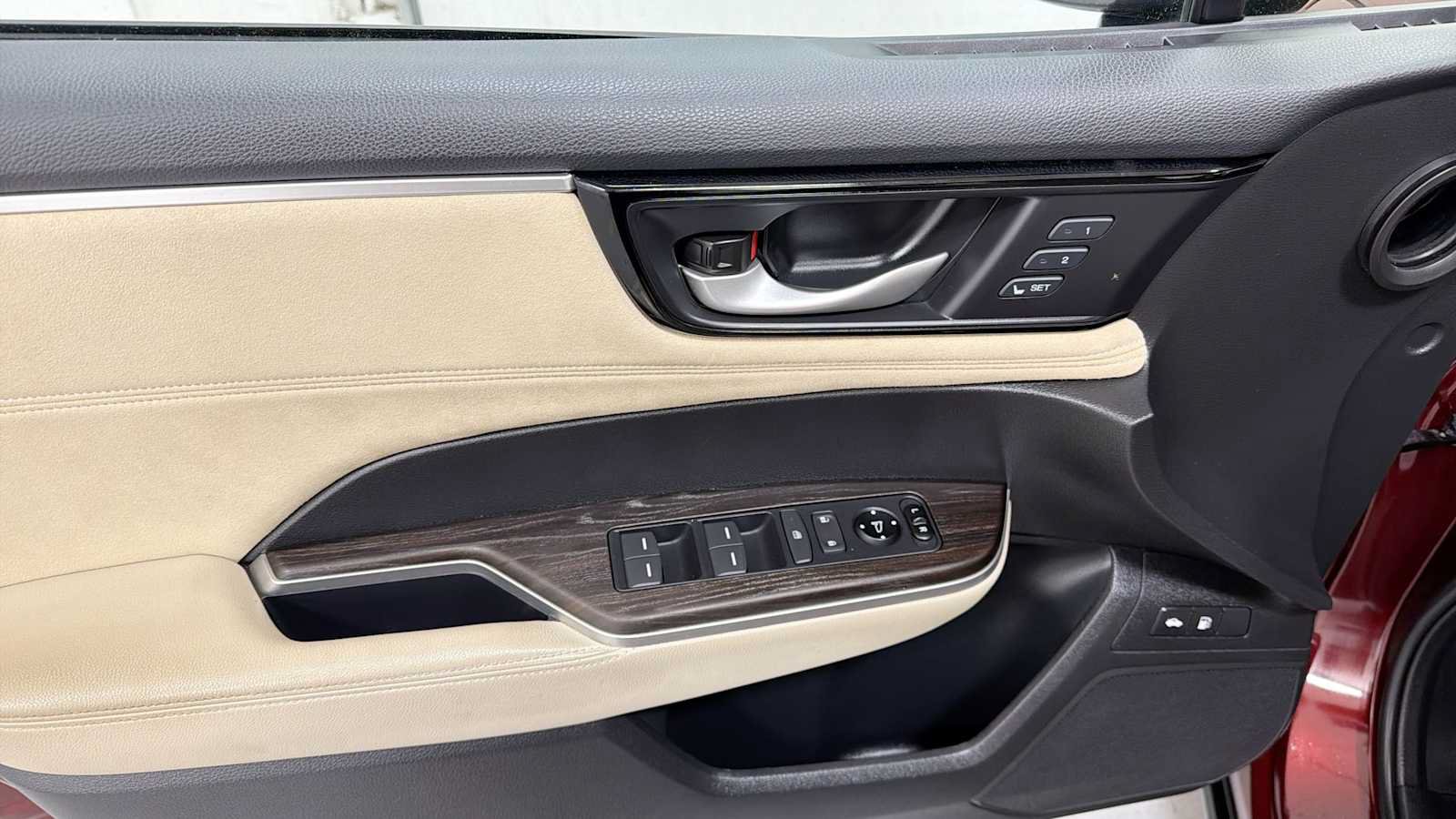 Used 2018 Honda Clarity Touring image 15