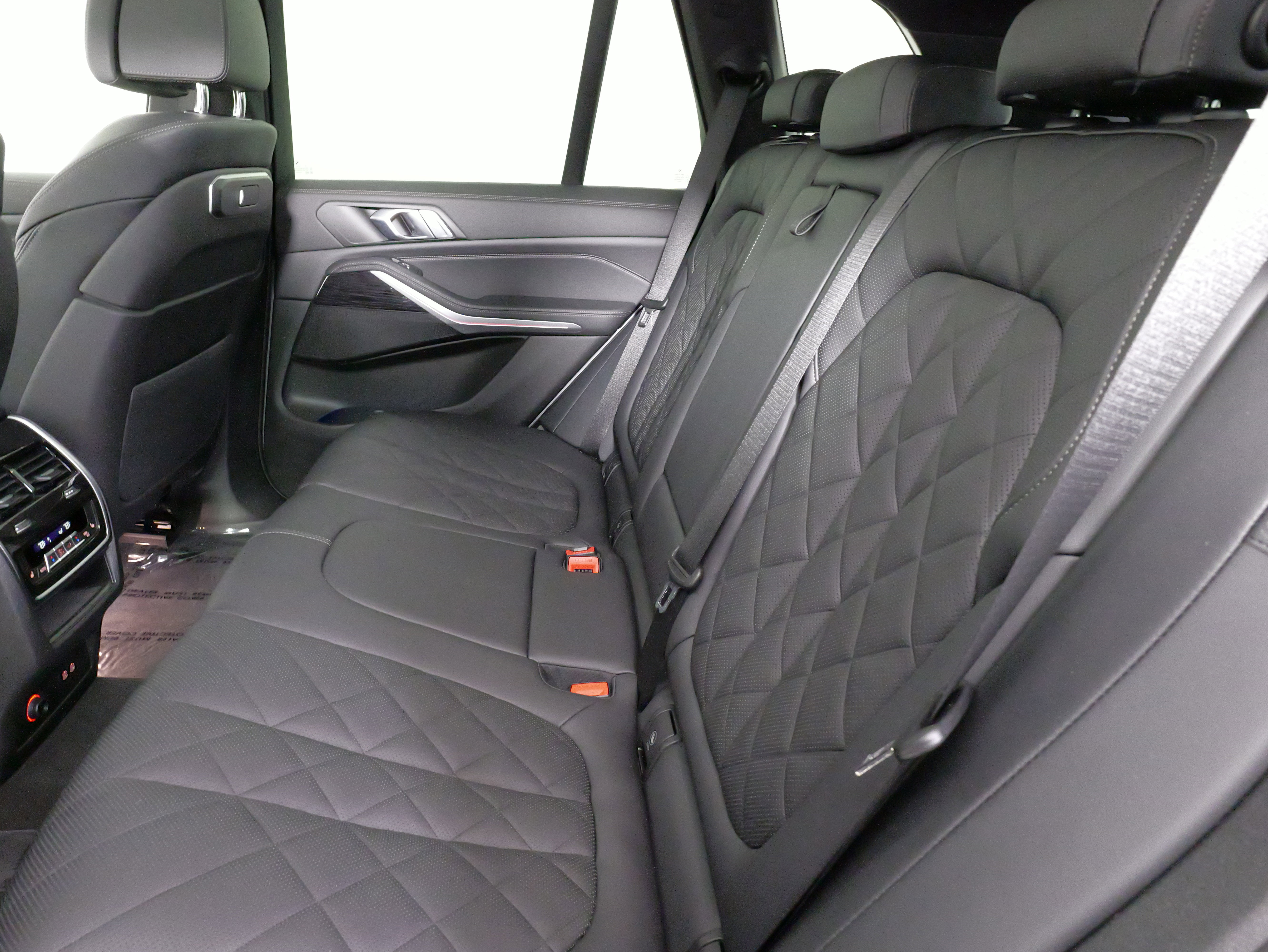 Used 2025 BMW X5 xDrive50e w/ M Sport Package AWD/4WD image 34