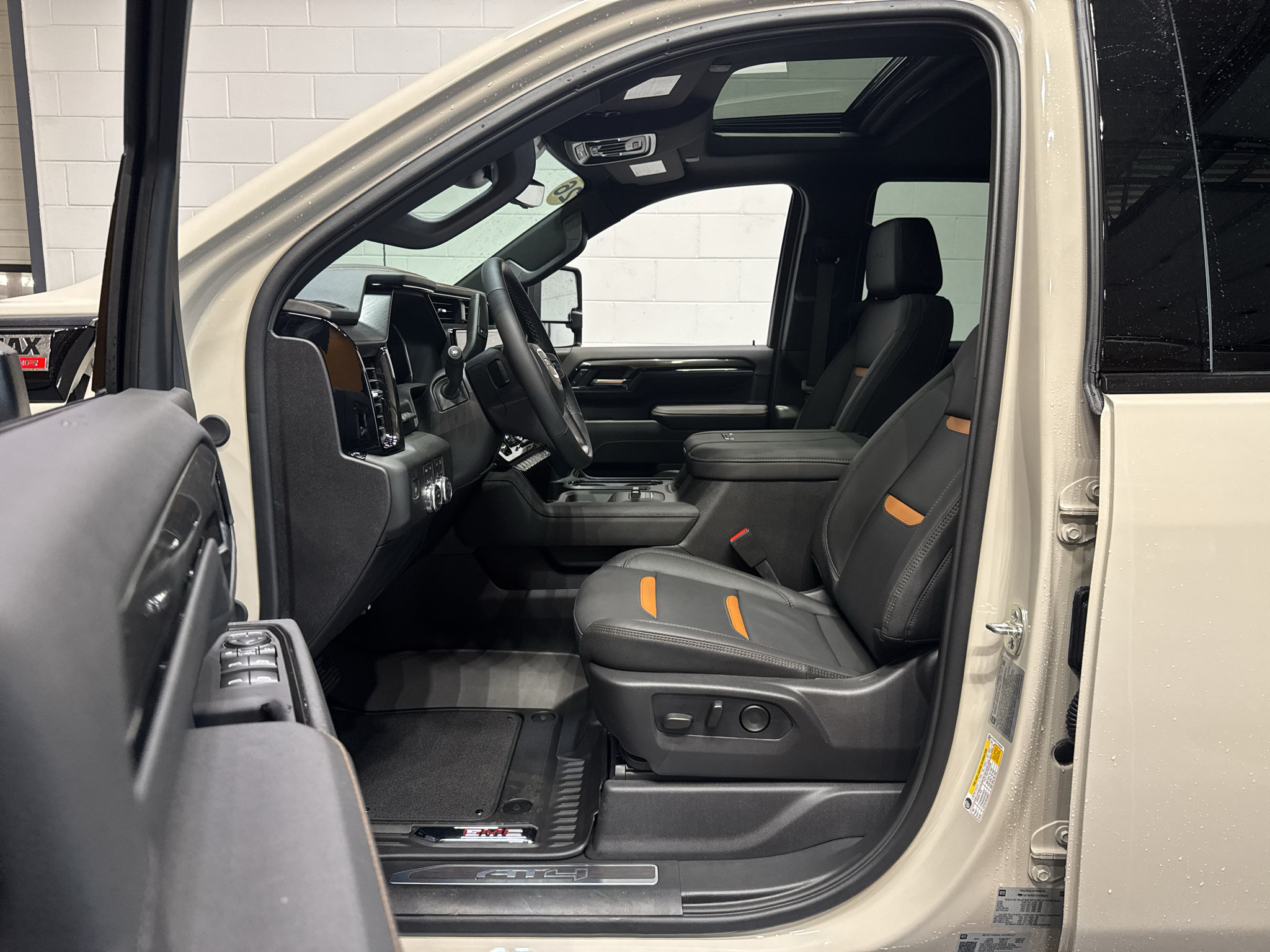 New 2026 GMC Sierra 2500 AT4 w/ AT4 Premium Plus Package AWD/4WD image 18