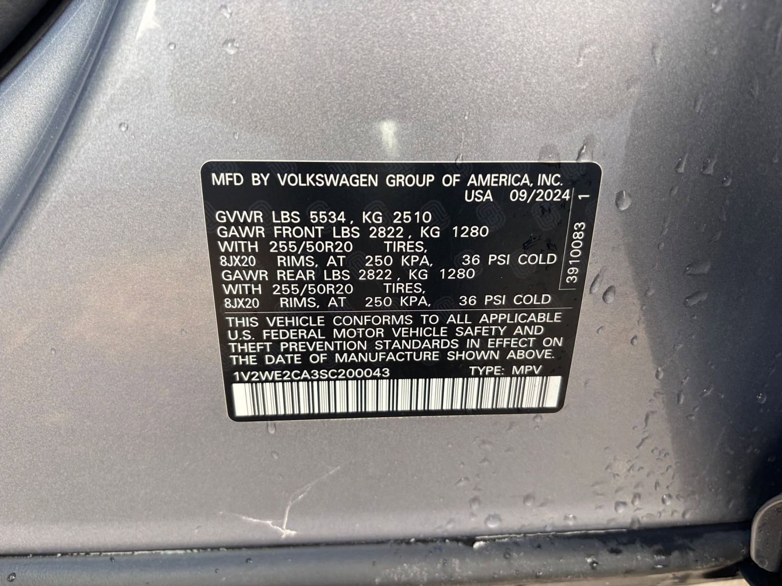 Used 2025 Volkswagen Atlas Cross Sport SE image 29