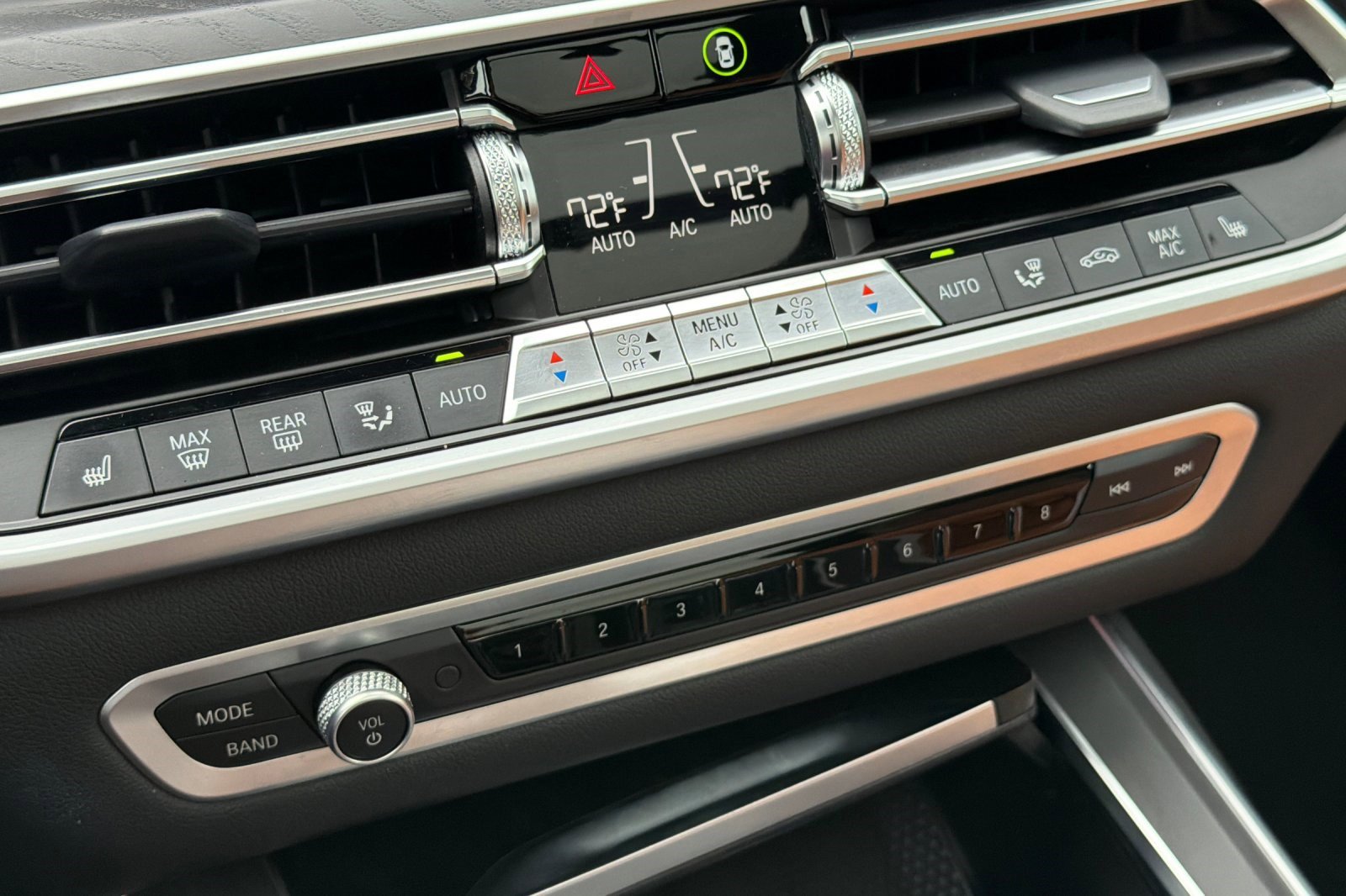 Certified 2022 BMW X7 xDrive40i w/ M Sport Package image 28