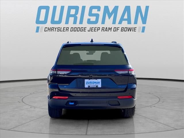 New 2024 Jeep Grand Cherokee Trailhawk w/ Advanced Protech Group II AWD/4WD image 5
