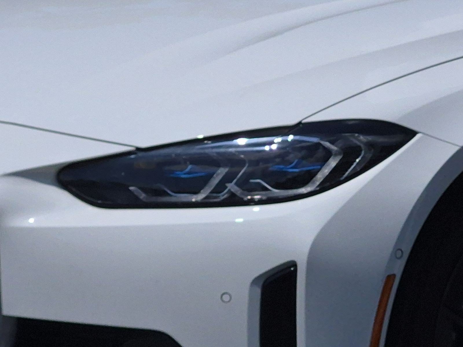 Used 2023 BMW i4 eDrive40 RWD image 6