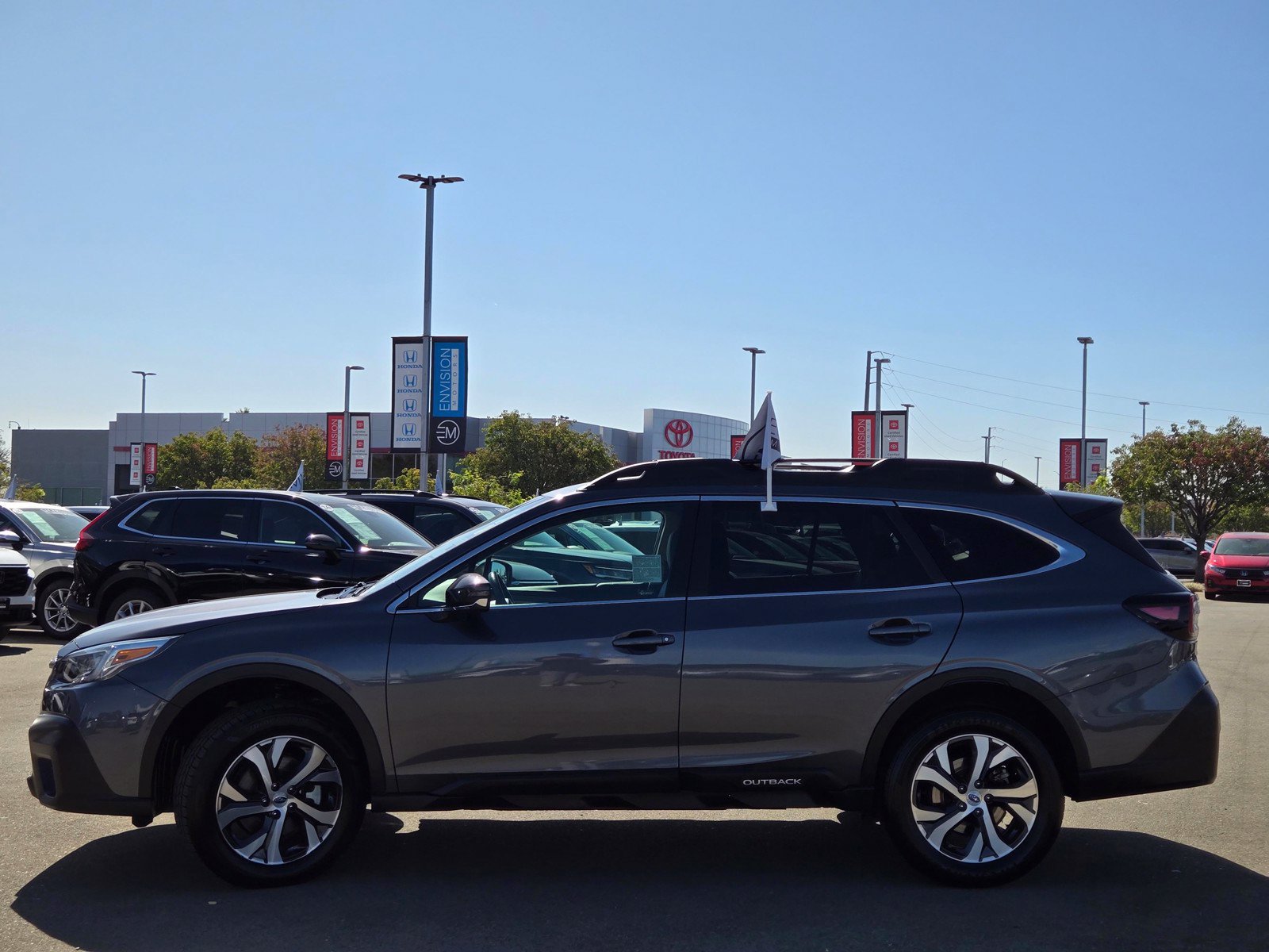Used 2022 Subaru Outback Limited AWD/4WD image 4