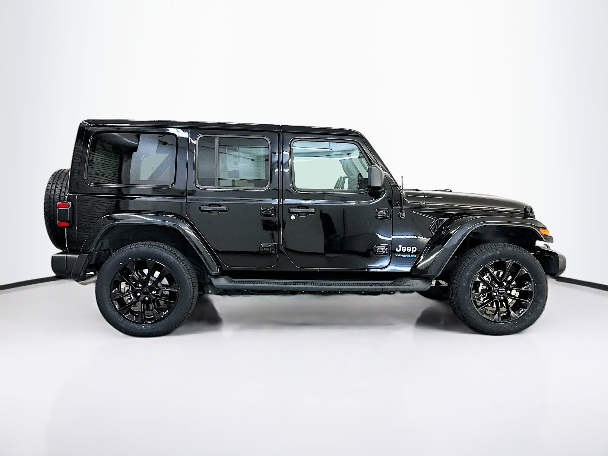 Used 2021 Jeep Wrangler Sahara image 10