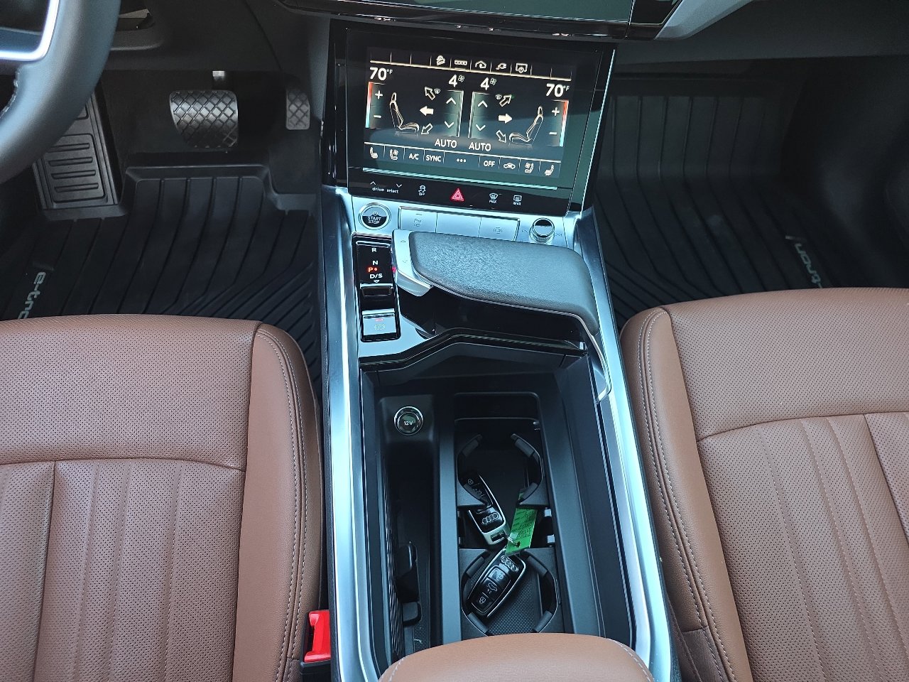 Used 2024 Audi Q8 e-tron Premium Plus w/ Premium Plus Package image 67