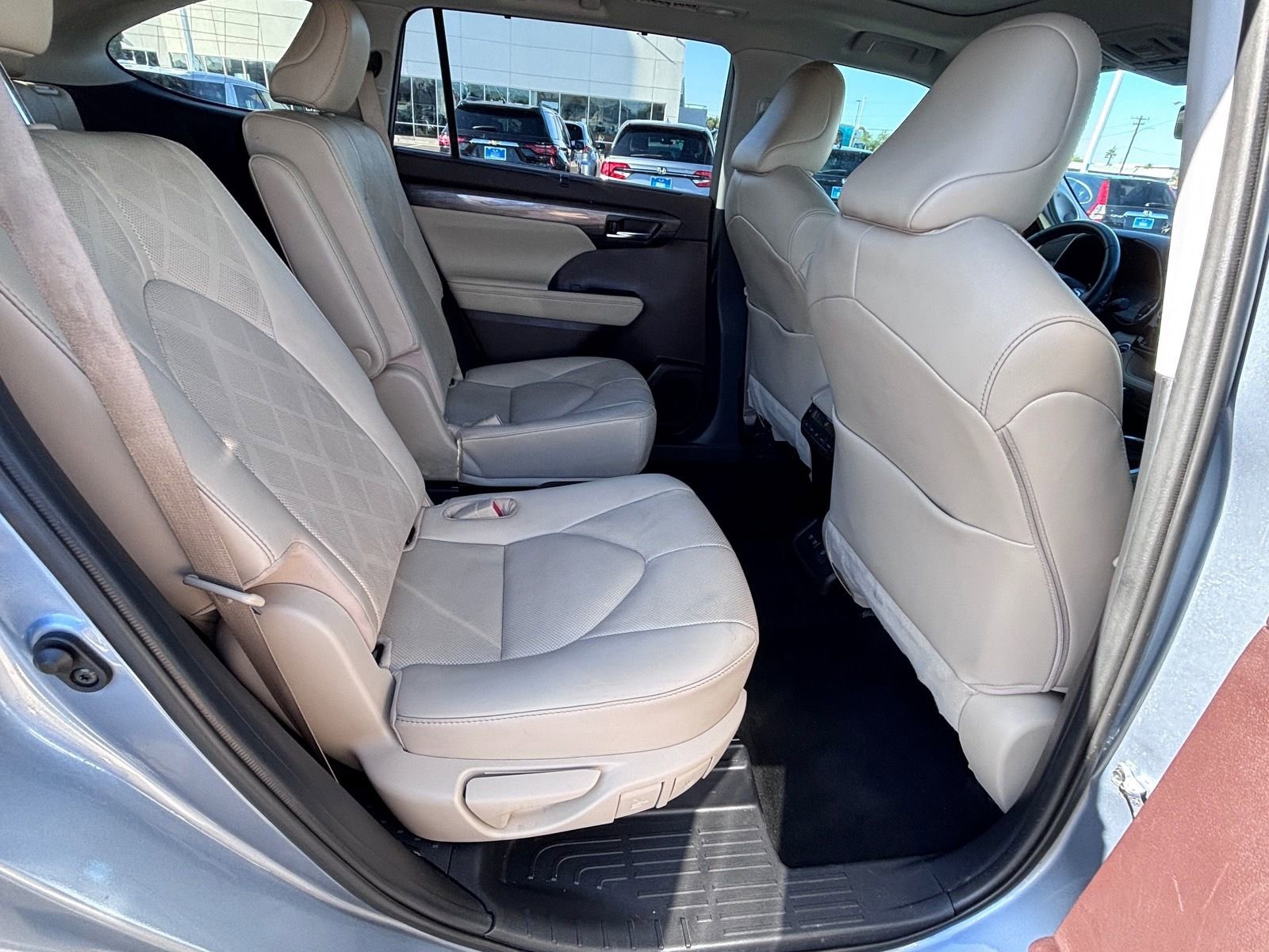 Used 2021 Toyota Highlander Platinum AWD/4WD image 15