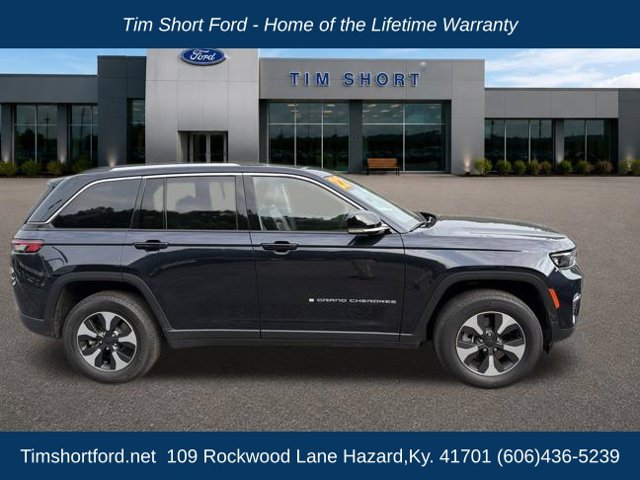 Used 2022 Jeep Grand Cherokee Limited 4xe w/ Luxury Tech Group II AWD/4WD image 5