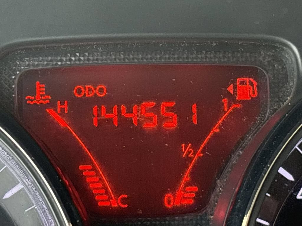 Used 2013 Nissan Versa FWD image 12