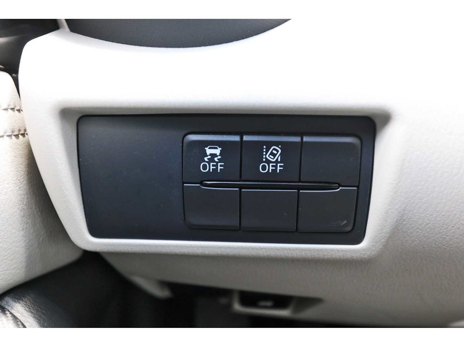 Used 2021 MAZDA MX-5 Miata Grand Touring RWD image 15