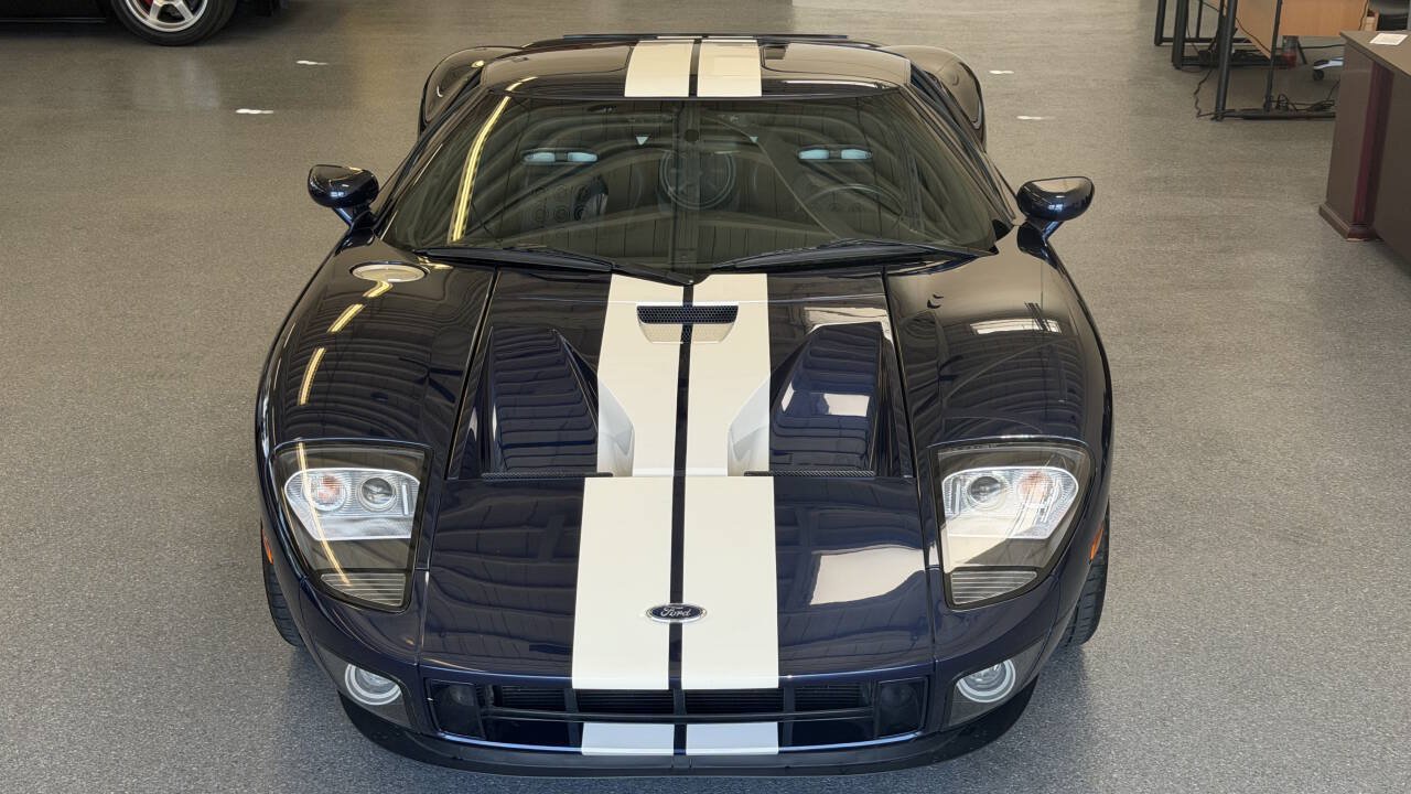 Used 2006 Ford GT RWD image 4