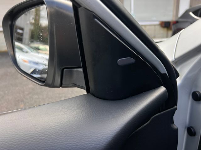 Used 2019 Nissan Rogue SV w/ Premium Package image 12