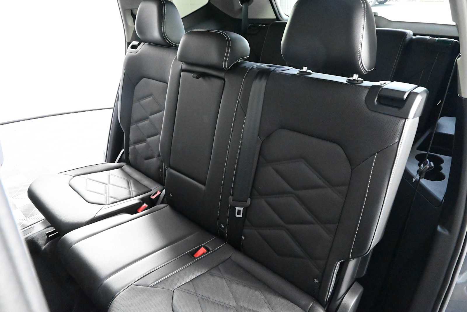 Certified 2024 Volkswagen Atlas SE FWD image 11