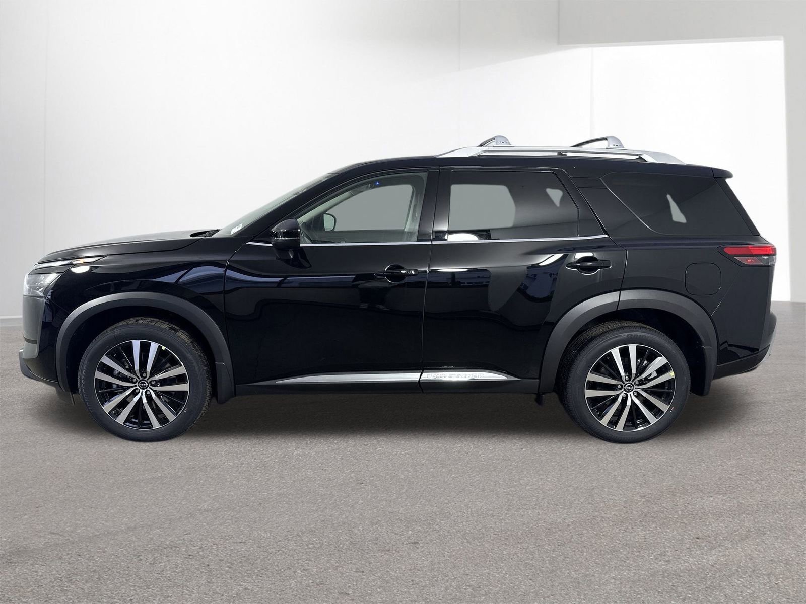 New 2025 Nissan Pathfinder Platinum image 29