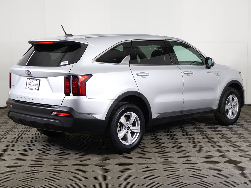 Used 2021 Kia Sorento LX AWD/4WD image 9