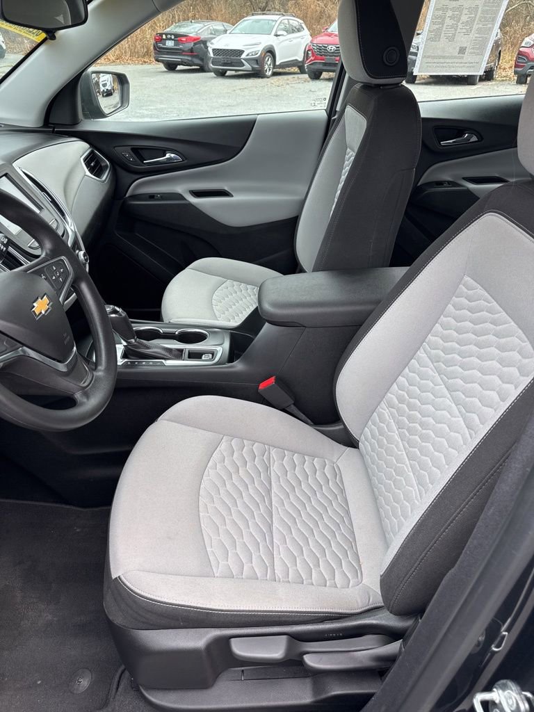 Used 2018 Chevrolet Equinox LS image 26