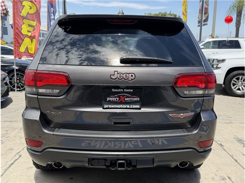 Used 2018 Jeep Grand Cherokee Trailhawk w/ Trailhawk Luxury Group AWD/4WD image 5