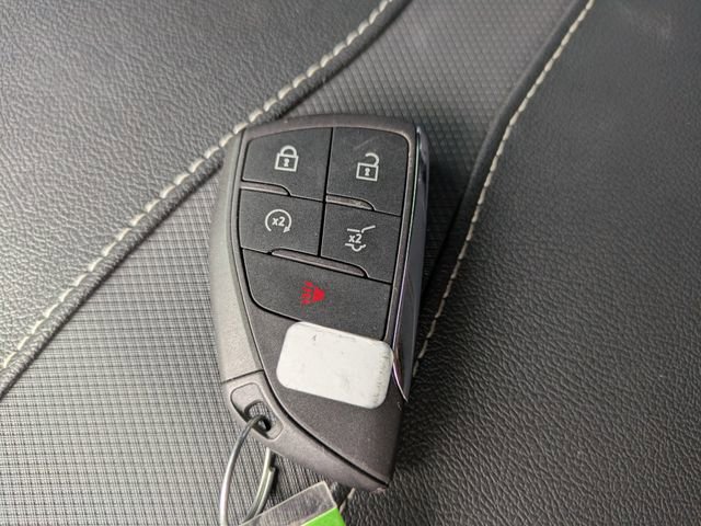 Used 2024 Chevrolet Traverse RS image 35