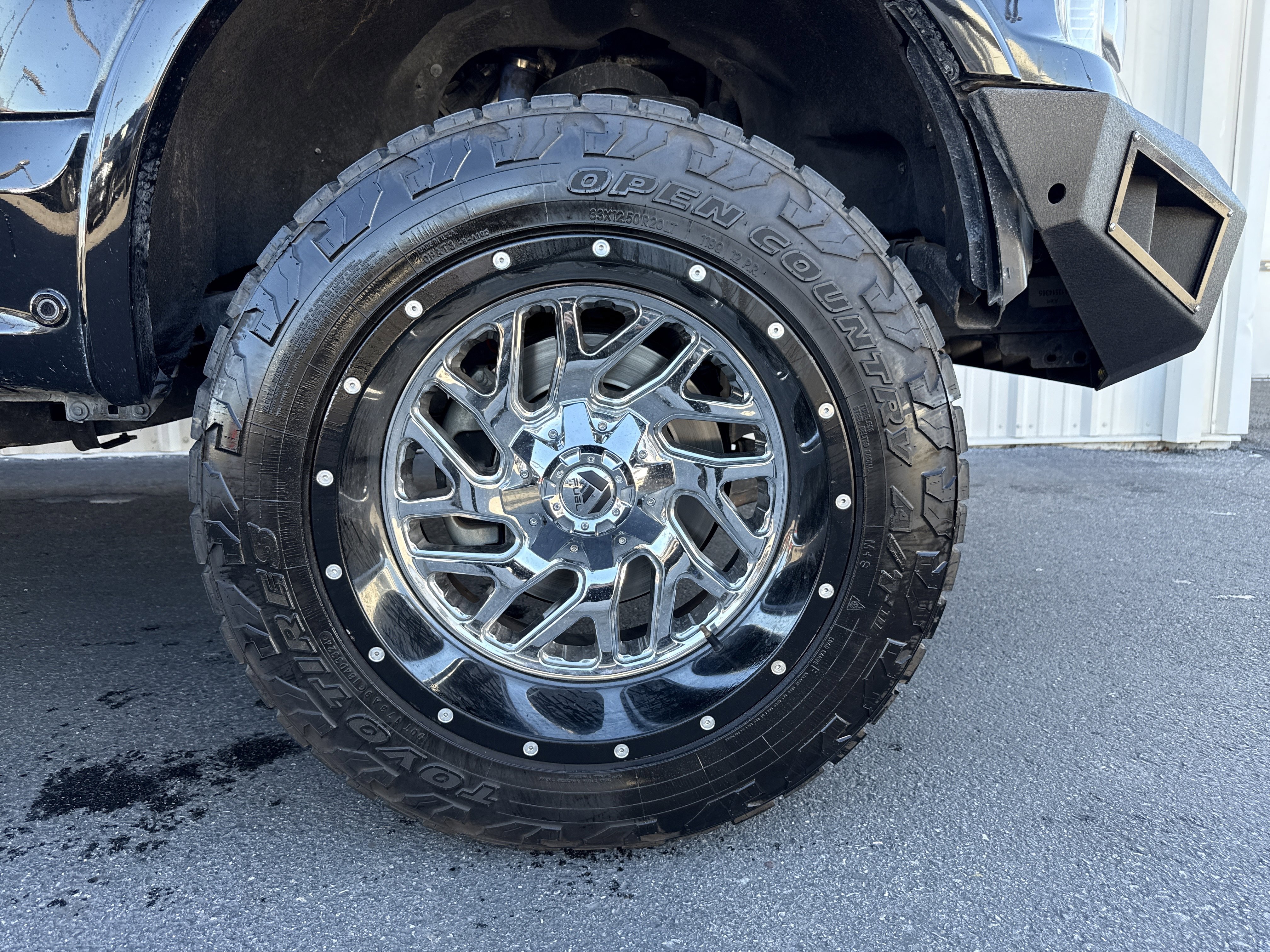 Used 2018 Ford F150 Platinum w/ Equipment Group 701A Luxury image 34