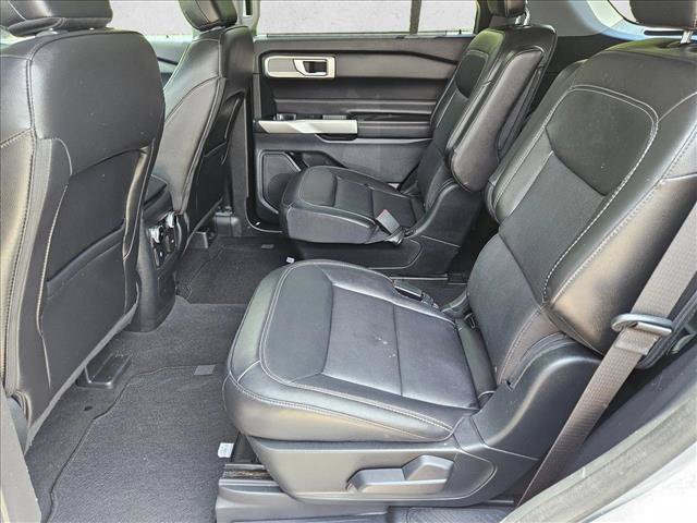 Used 2023 Ford Explorer Limited AWD/4WD image 17