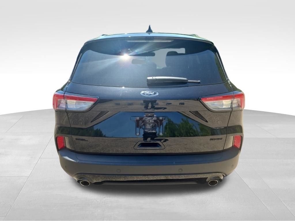 Certified 2022 Ford Escape SEL w/ SEL Stealth AWD Package image 8