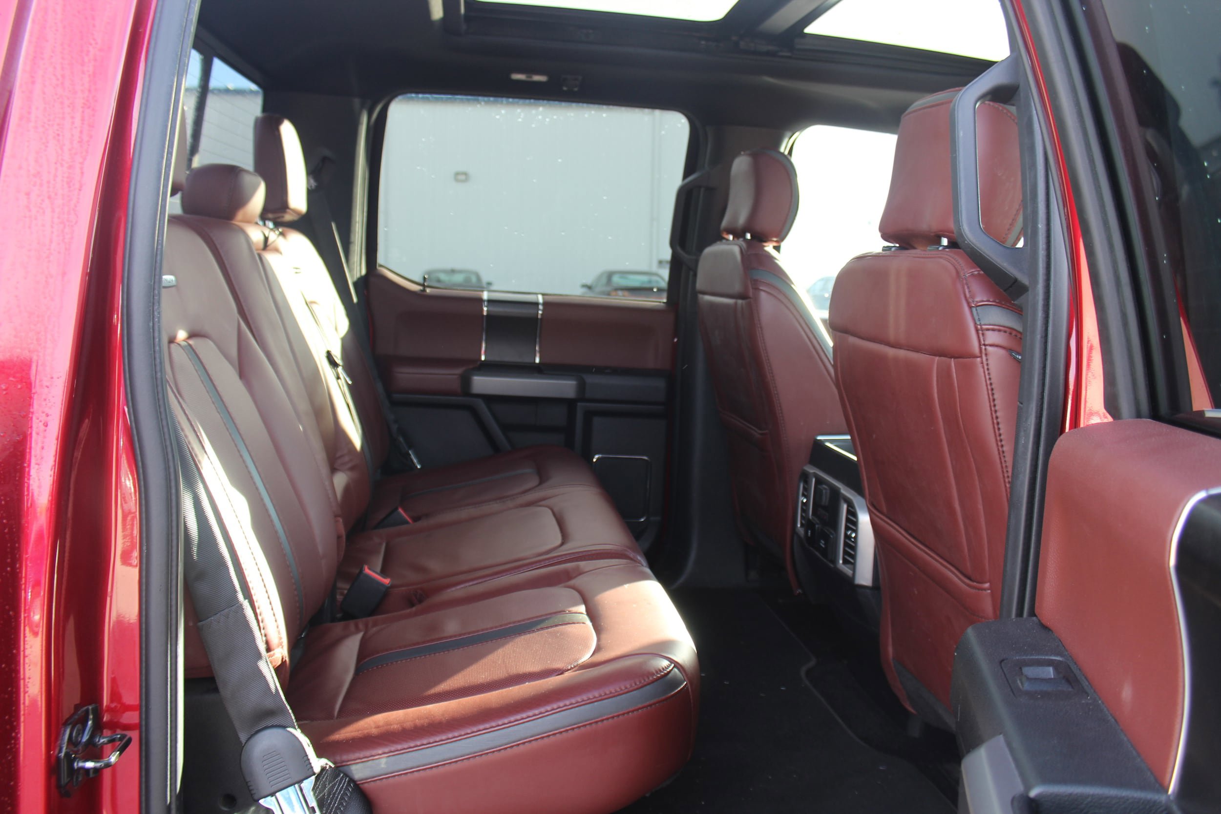 Used 2019 Ford F150 Platinum w/ Equipment Group 701A Luxury AWD/4WD image 23