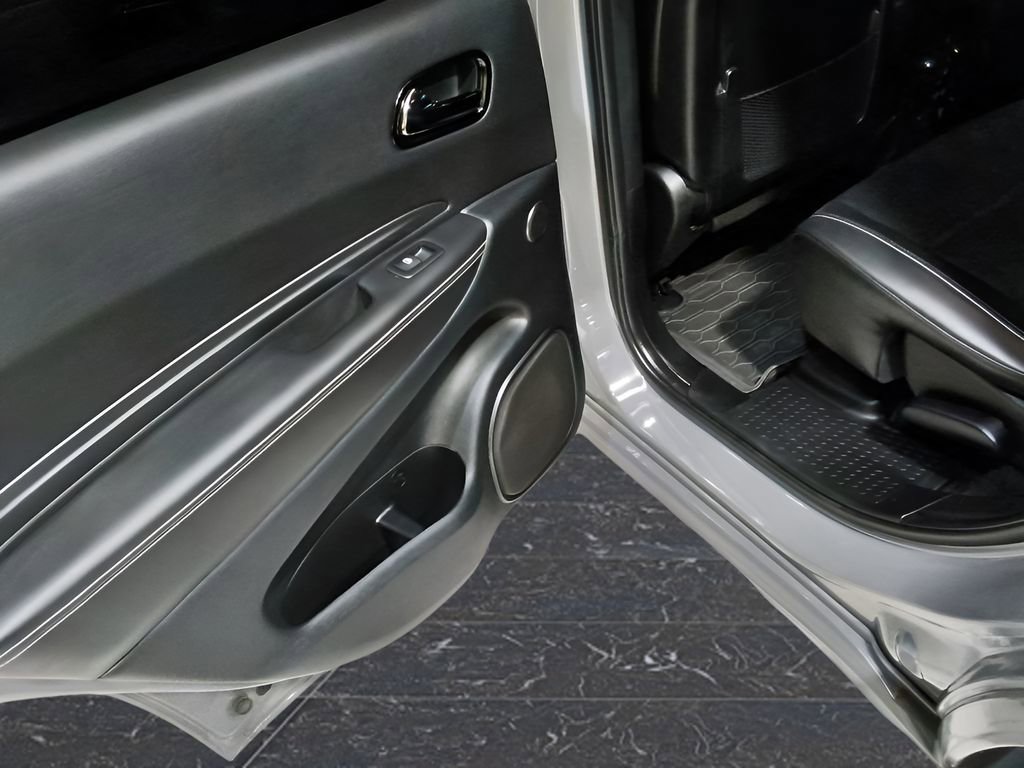 Used 2022 Dodge Durango SRT w/ Black Package AWD/4WD image 33