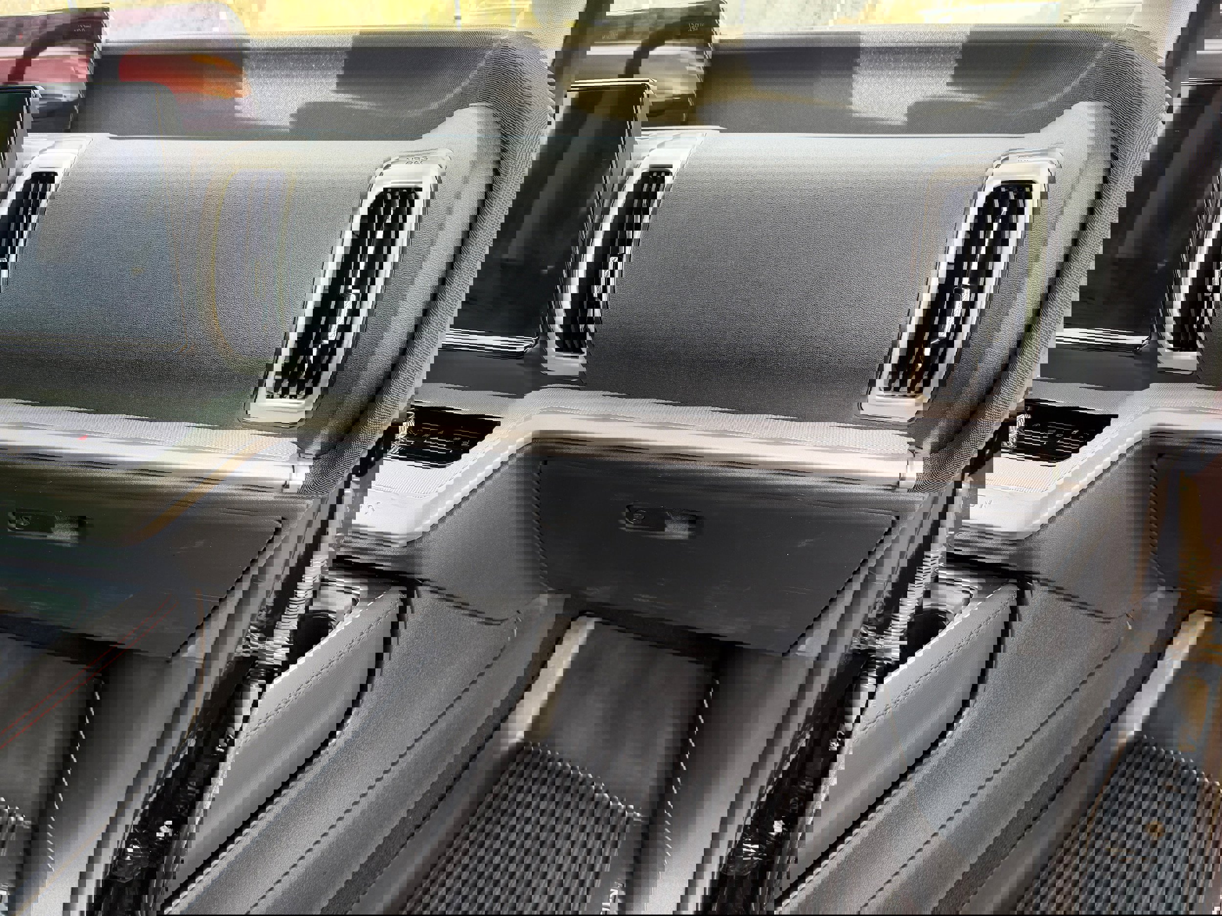 Certified 2025 Ford Expedition Active AWD/4WD image 27