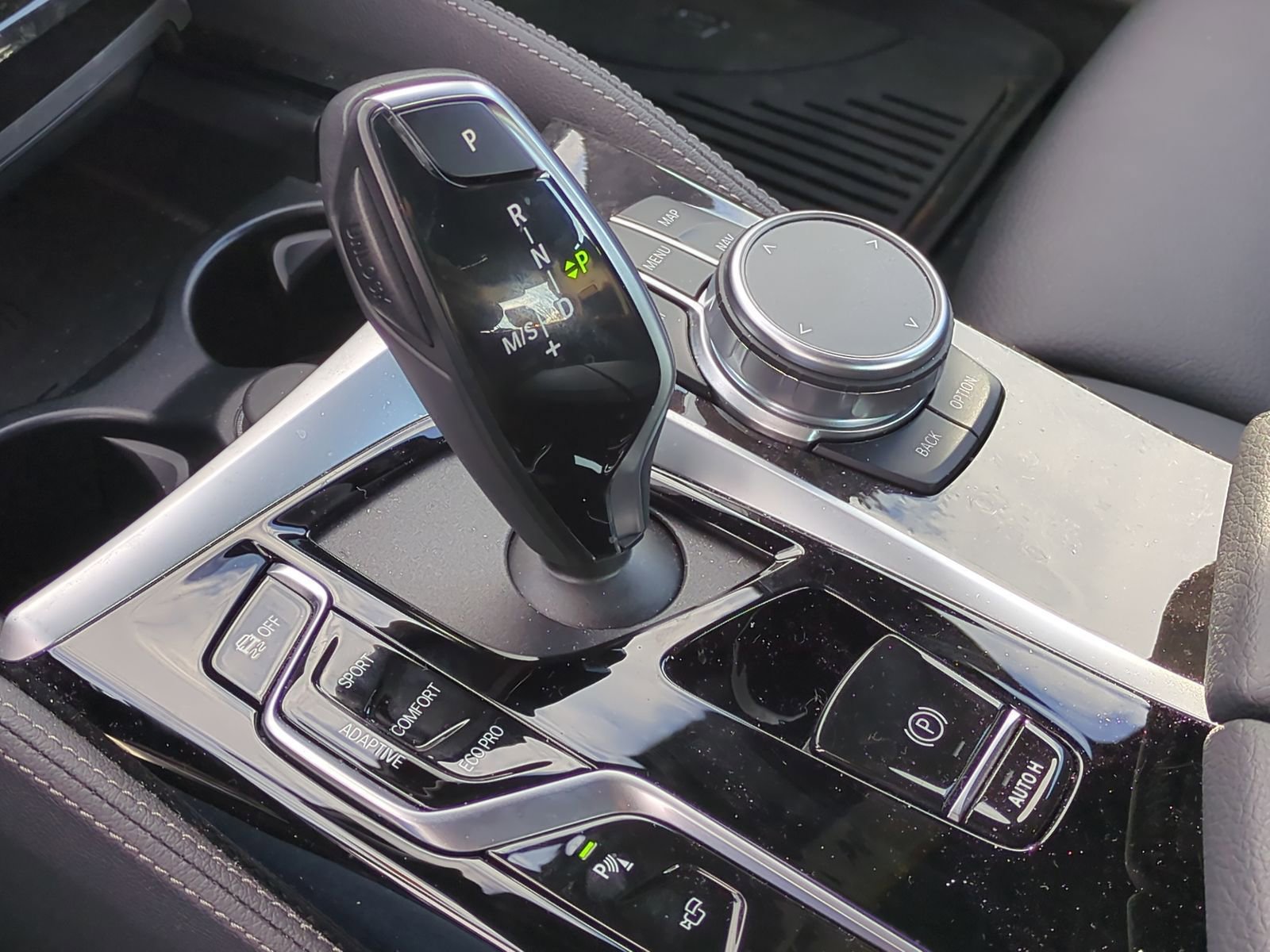 Used 2023 BMW M550i xDrive image 25