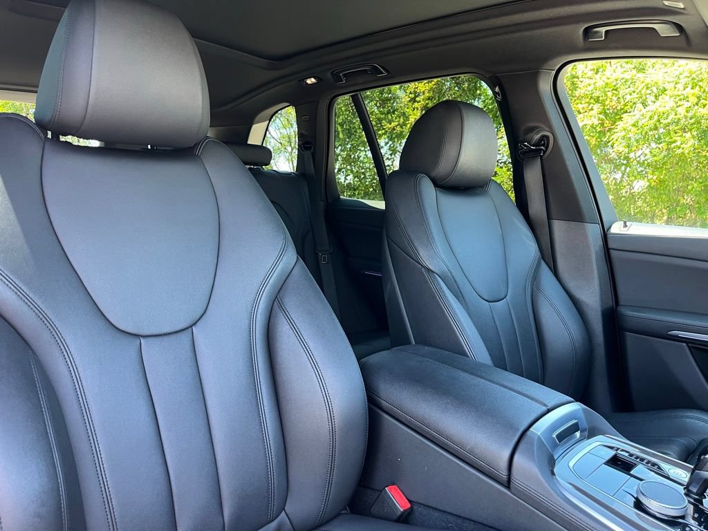 Used 2022 BMW X5 xDrive40i w/ Premium Package AWD/4WD image 25