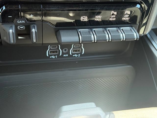 New 2026 RAM 3500 Big Horn AWD/4WD image 23