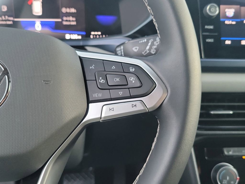 Certified 2023 Volkswagen Taos SE image 20