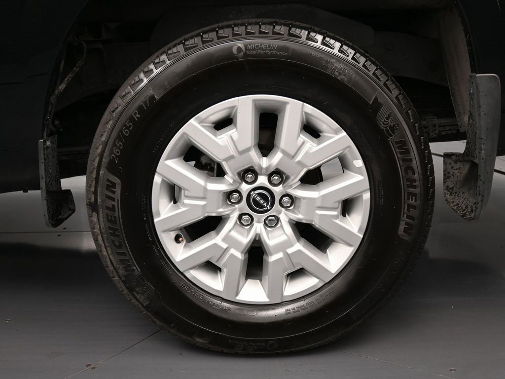 Used 2023 Nissan Frontier SV w/ Tow Package image 10