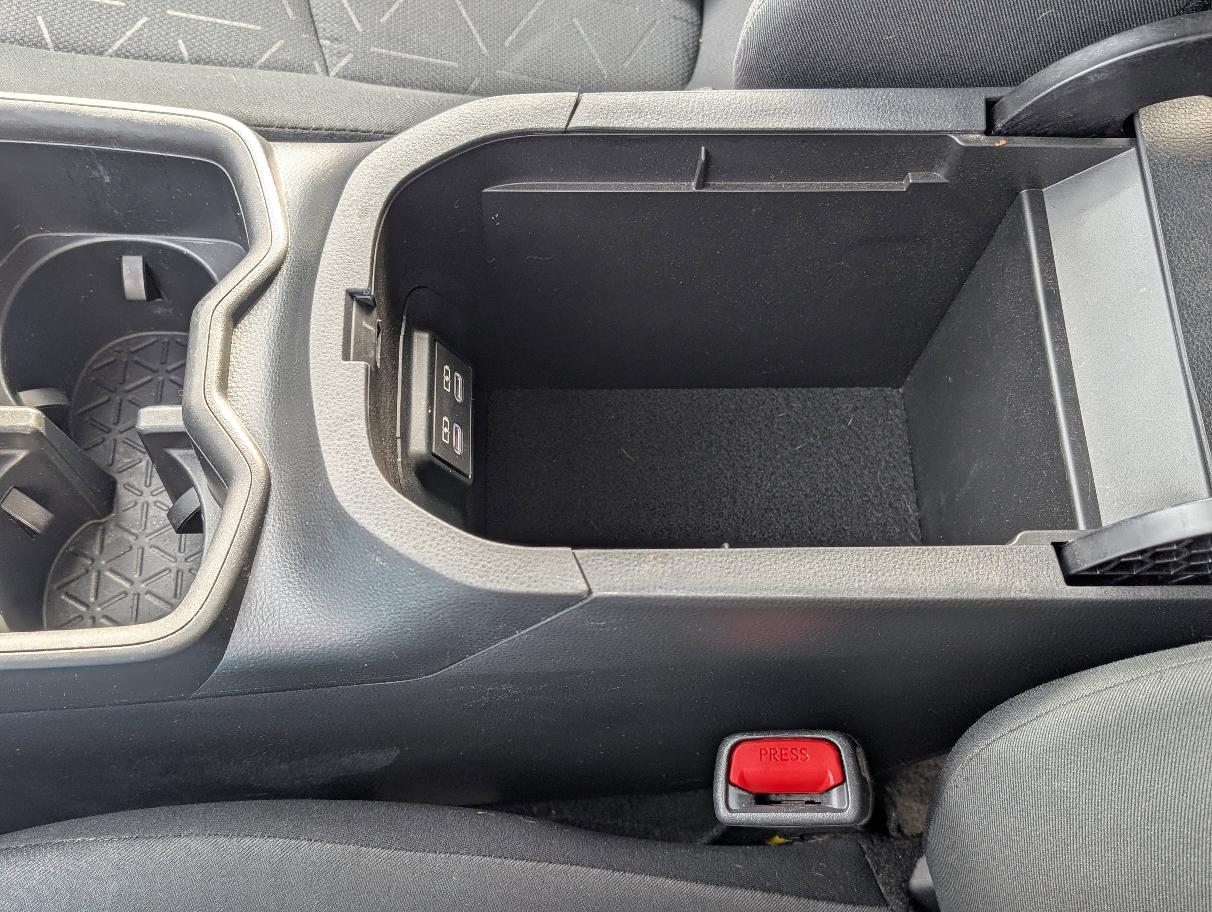 Used 2023 Toyota RAV4 XLE image 26