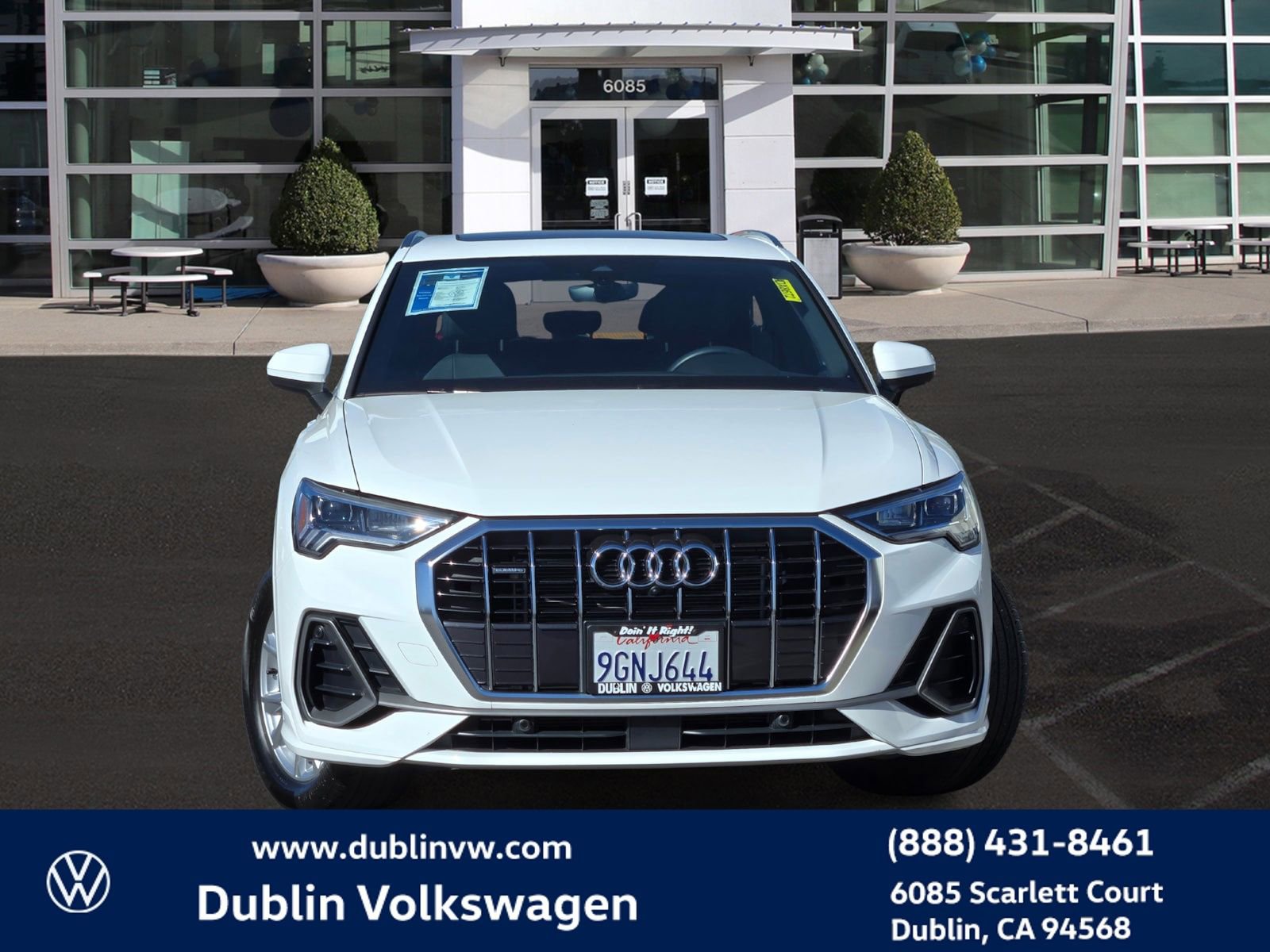 Used 2023 Audi Q3 2.0T Premium Plus w/ Premium Plus Package image 2