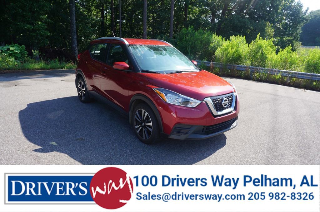 Used 2019 Nissan Kicks SV FWD image 1