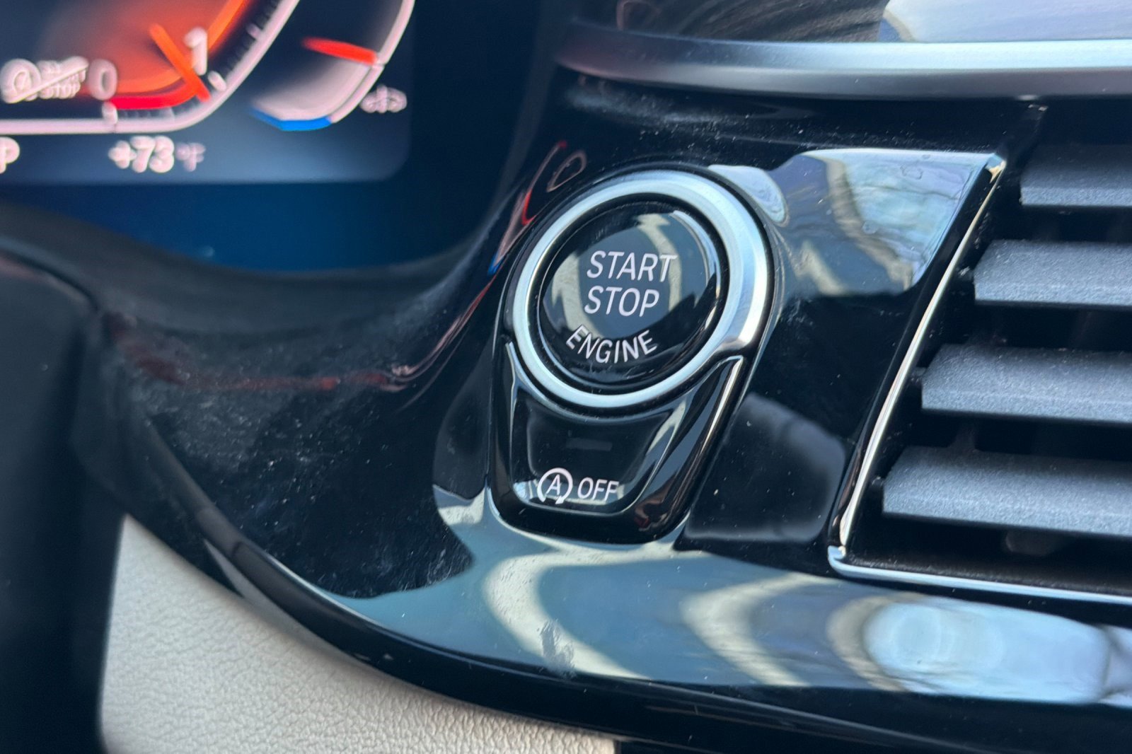 Used 2023 BMW 530i w/ Premium Package image 29