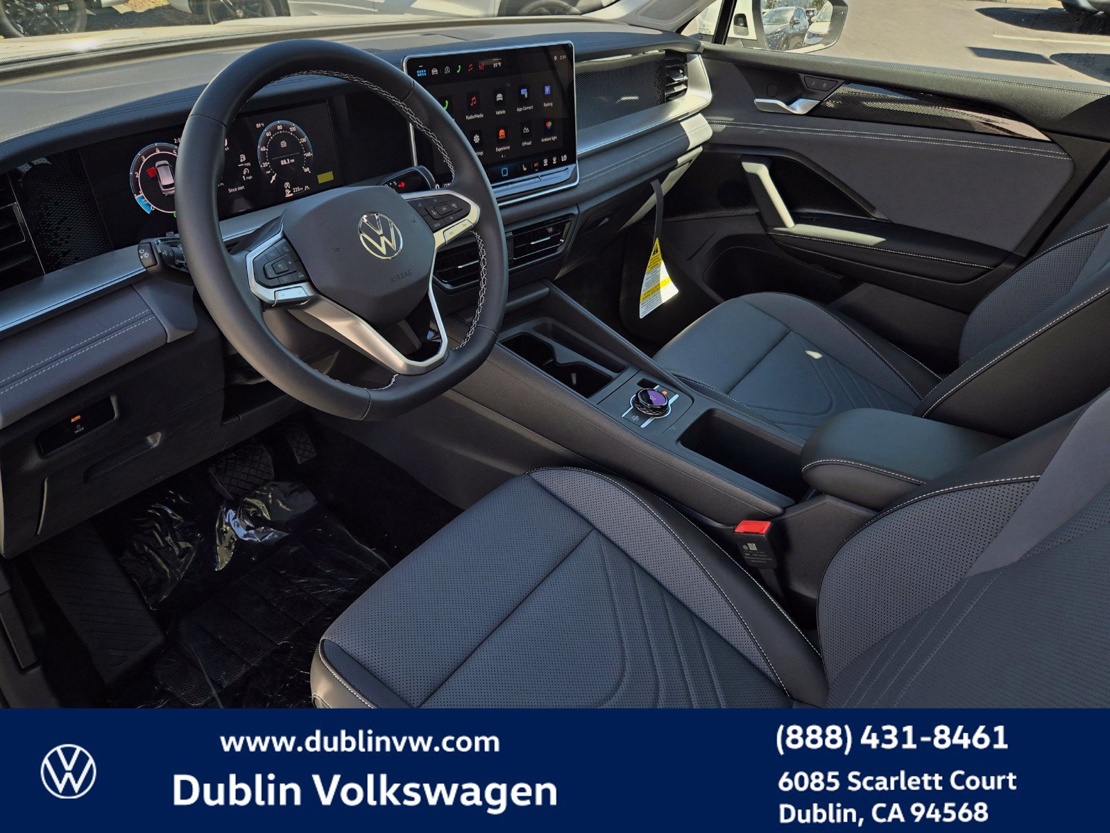 New 2026 Volkswagen Tiguan SE AWD/4WD image 9