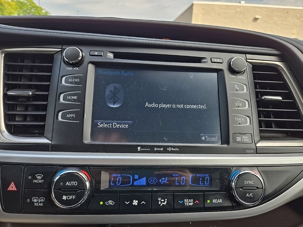 Used 2018 Toyota Highlander XLE w/ Protection Package #3 AWD/4WD image 23