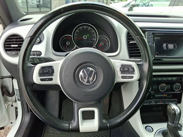 Used 2018 Volkswagen Beetle 2.0T SE FWD image 17