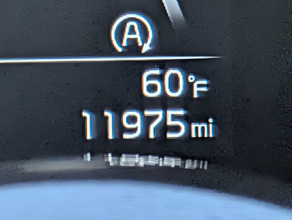 Used 2025 Kia Soul LX w/ LX Technology Package FWD image 16