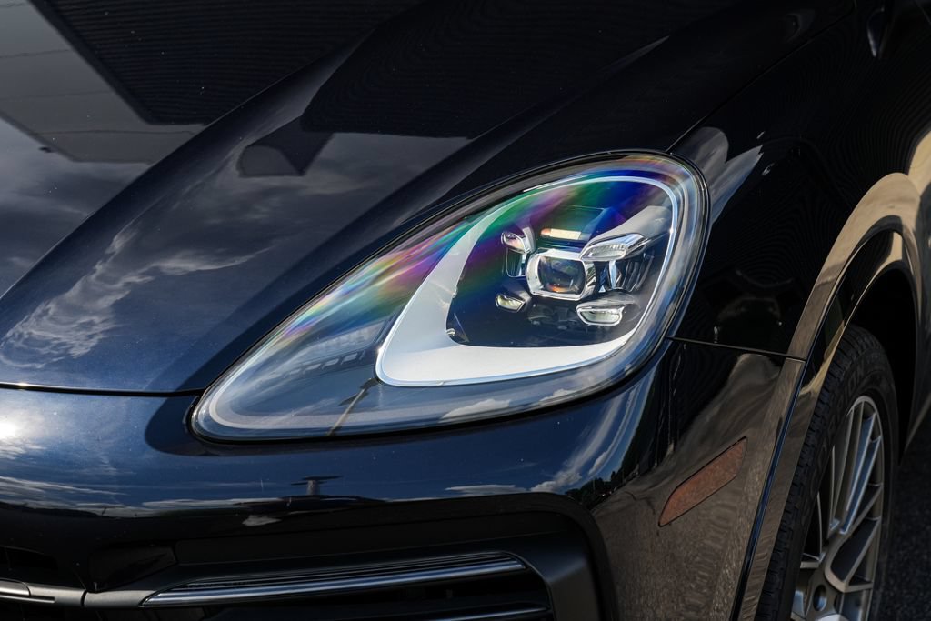 Certified 2023 Porsche Cayenne Platinum Edition AWD/4WD image 7
