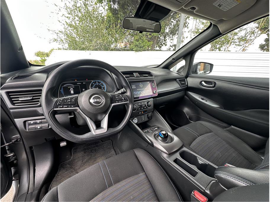 Used 2024 Nissan Leaf S FWD image 2