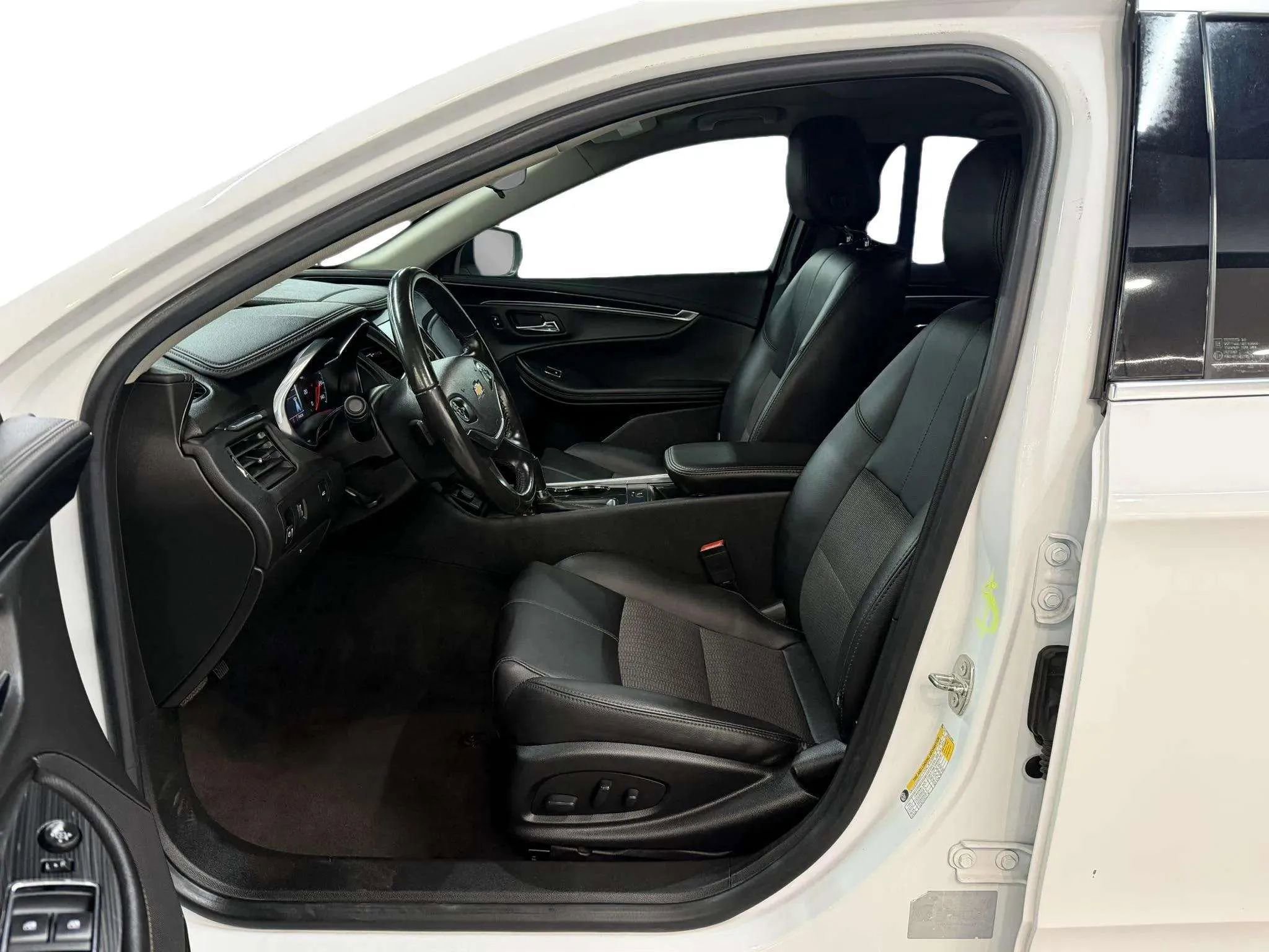 Used 2019 Chevrolet Impala LT image 10